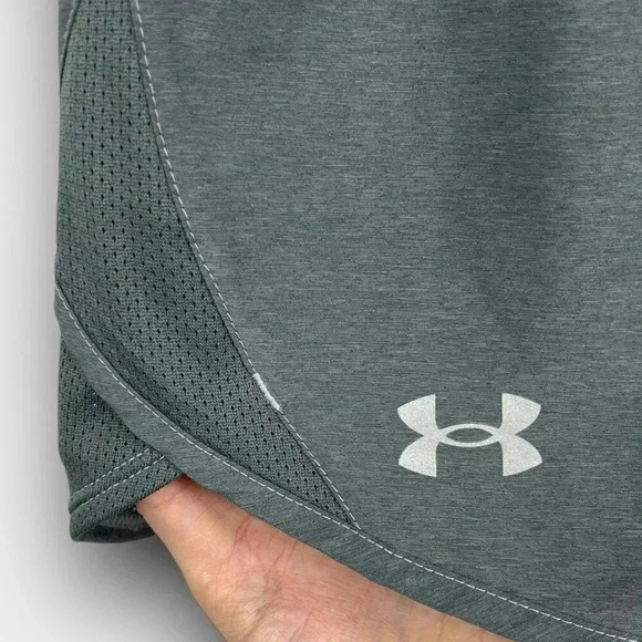 UNDER ARMOUR ladies style 1350196 Fly-By 2.0 Printed short loose grey - Picture 5 of 11